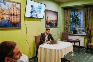 2021_12_15 - ALLinTOO001-179-male