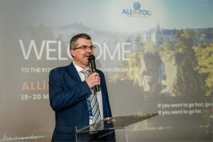 09_90_ALLinTOO_Krakow_2026_ESC01337